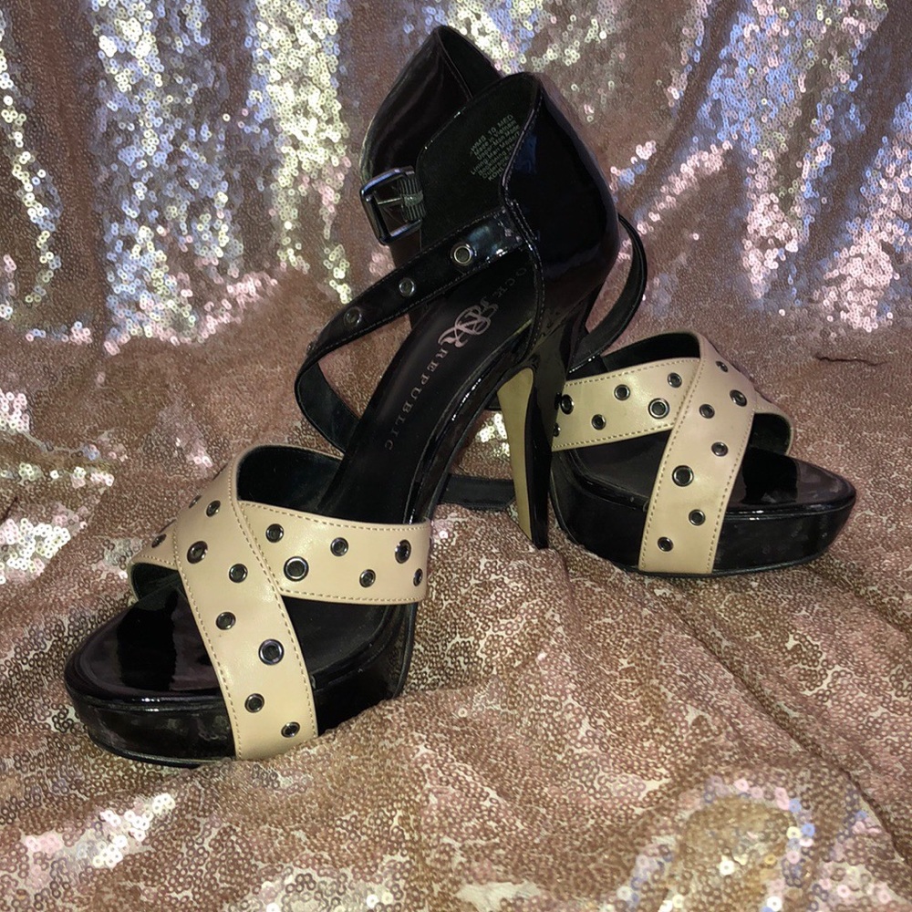 Rock & Republic Black/Nude Heels